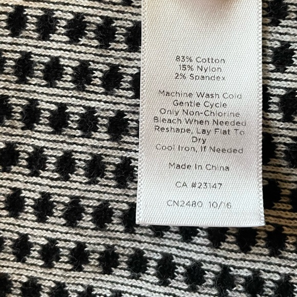 S Black and White-Patterned Knit Cardigan w/ Reversible Pattern - Picture 8 of 8